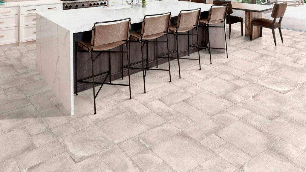 Si vous souhaitez obtenir des pièces rustiques avec du charme, les carreaux en imitation de pierre sont le choix idéal.